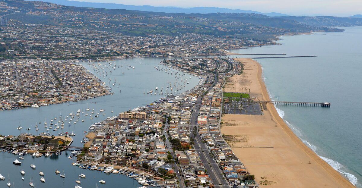 Newport Beach 的 Balboa Peninsula 一带资料图（航拍）
