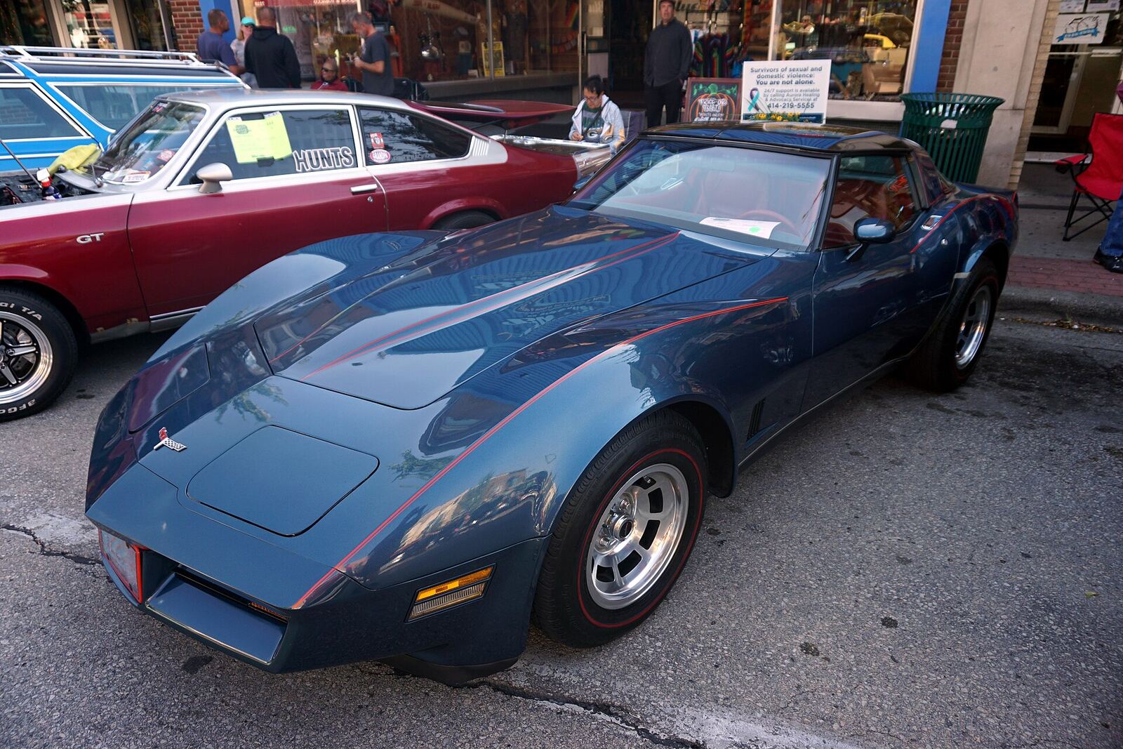 1980年份 Chevrolet Corvette 在老爷车展上的资料图（图库照片）