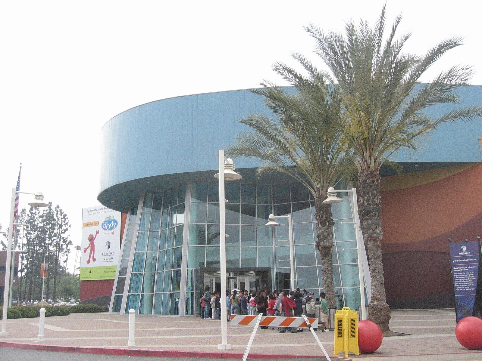 Santa Ana 的 Discovery Cube Orange County（原 Discovery Science Center）外观，资料图（Wikimedia Commons）