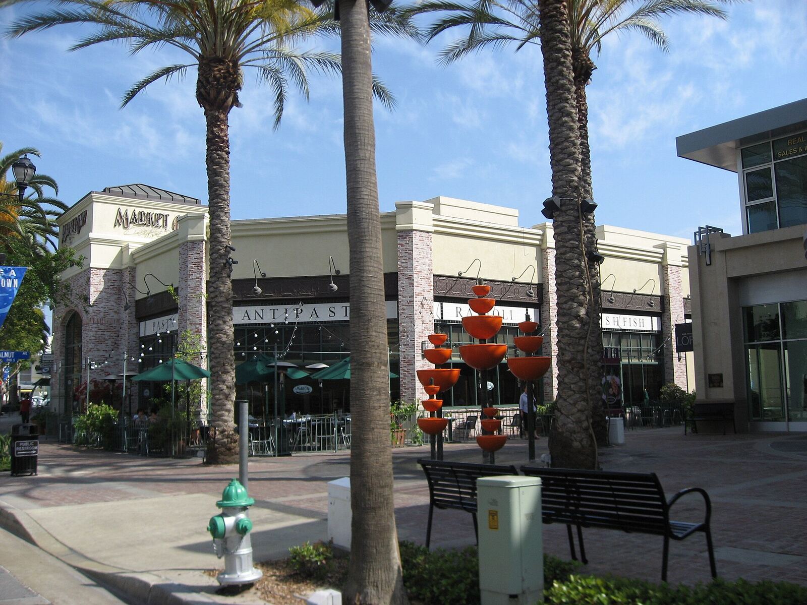 Brea 市中心街景资料图（Wikimedia Commons，公有领域）