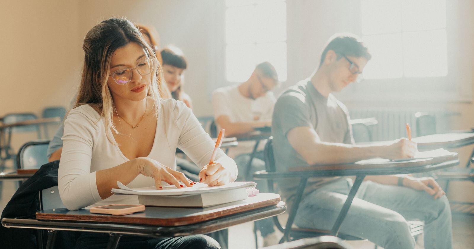 示意图(图库照片)· 课堂书写