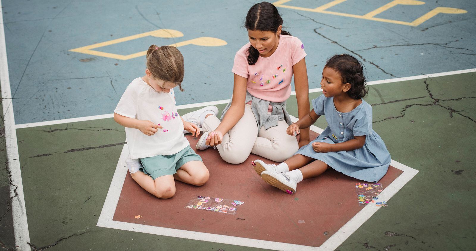 示意图(图库照片)· 课间操场